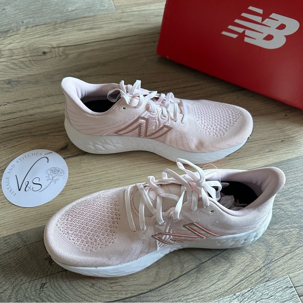 New Balance Women's Fresh Foam X Vongo V5 Running Shoe 10.5 Wide